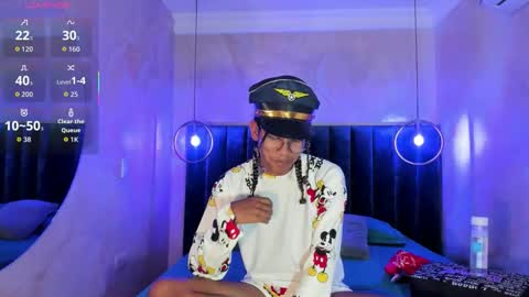Snapshot of maxim_walker chatting on 10.20.25 maxim online show from 10.20.25