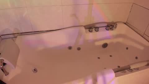 maxim online show from 11.29.25