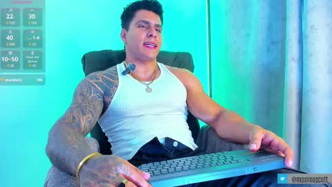 Snapshot of maximoscott_ chatting on 02.25.25 Maximoscott online show from 02.25.25