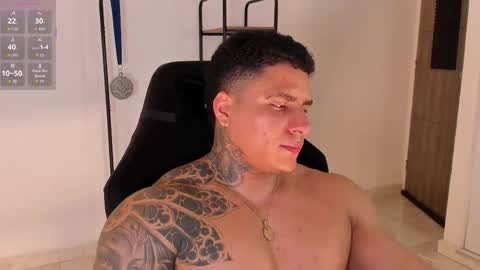 Snapshot of maximoscott_ chatting on 09.14.25 Maximoscott online show from 09.14.25