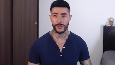 Independent Model online show from 12.17.24