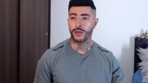 Independent Model online show from 12.30.24