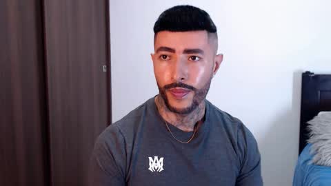 Independent Model online show from 01.27.25