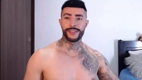 Independent Model online show from 02.02.25