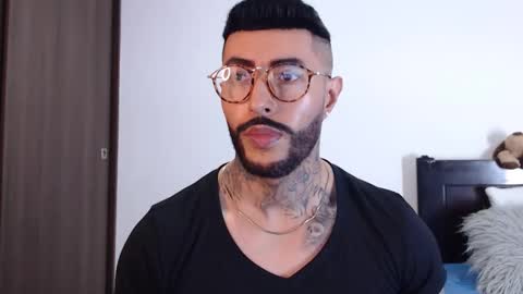 Independent Model online show from 02.03.25