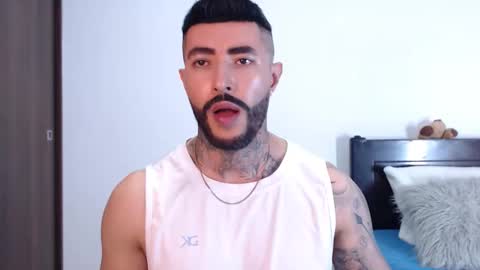 Independent Model online show from 02.04.25