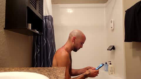 Snapshot of maximusdemitrious chatting on 09.13.25 maximusdemitrious online show from 09.13.25