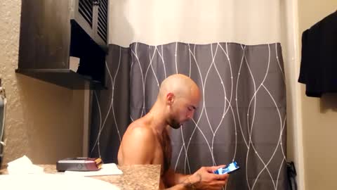 Snapshot of maximusdemitrious chatting on 10.01.25 maximusdemitrious online show from 10.01.25