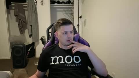 Snapshot of maxishere000 chatting on 10.02.25  IG  online show from 10.02.25