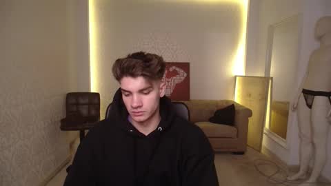 Snapshot of maxkaiden chatting on 03.01.25 MaxKaiden online show from 03.01.25