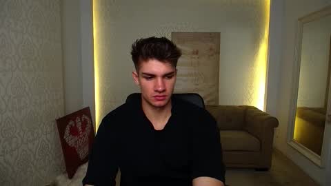 Snapshot of maxkaiden chatting on 10.02.25 MaxKaiden online show from 10.02.25