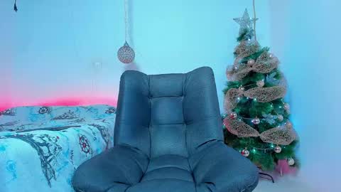 Snapshot of maxowens_oficial chatting on 12.09.24 MAX online show from 12.09.24