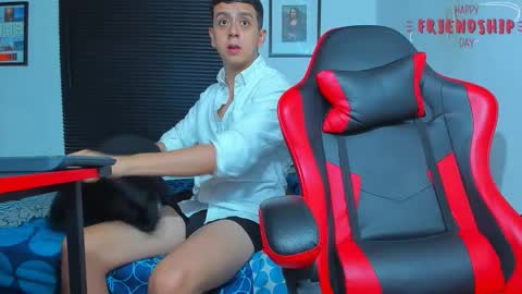 Snapshot of maxowens_oficial chatting on 09.21.25 MAX online show from 09.21.25