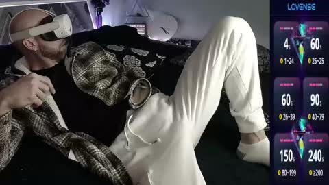 Snapshot of maxrouger chatting on 10.10.25 MaxRouger online show from 10.10.25