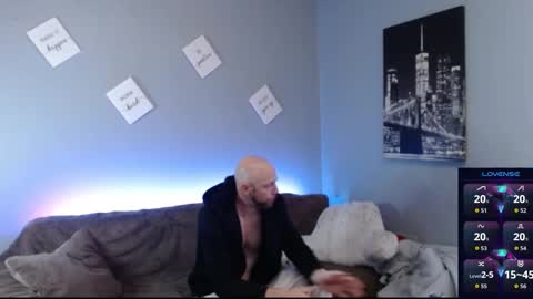 Snapshot of maxrouger chatting on 10.28.25 MaxRouger online show from 10.28.25