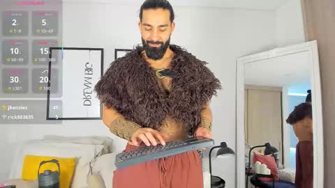 Max online show from 10.31.25