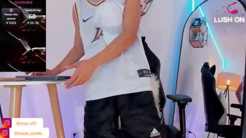 Snapshot of maxx_cortes chatting on 10.05.25 maxx_cortes online show from 10.05.25