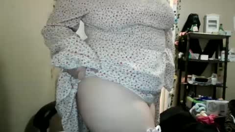 Snapshot of maxxxine17 chatting on 09.24.25 Maxxxine17 online show from 09.24.25