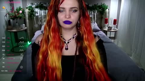 Snapshot of maya_mils chatting on 01.11.25 Maya Mils online show from 01.11.25