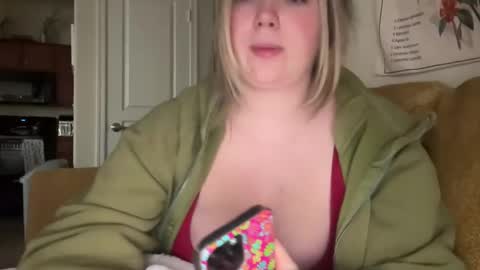 Snapshot of mayabellof chatting on 01.23.25 Maya Belle online show from 01.23.25