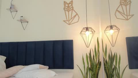 Snapshot of mayaevansmg chatting on 12.01.25 SOFIA online show from 12.01.25