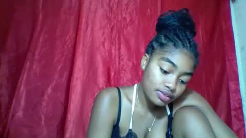 Snapshot of mayajadorelie chatting on 10.20.25 charlesia online show from 10.20.25