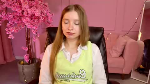 Snapshot of mayasinabon chatting on 03.08.25 mayasinabon online show from 03.08.25