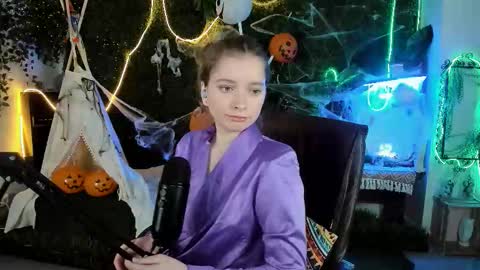 Snapshot of mayasinabon chatting on 10.21.25 mayasinabon online show from 10.21.25