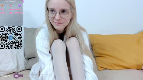 Snapshot of maydaguy chatting on 12.20.24 Megan online show from 12.20.24