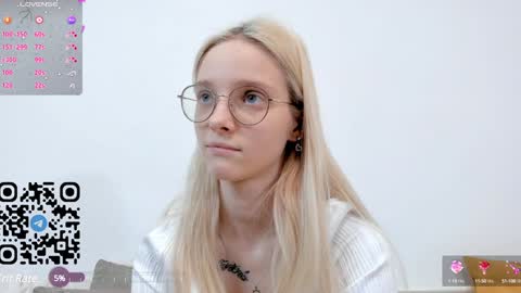 Snapshot of maydaguy chatting on 12.26.24 Megan online show from 12.26.24