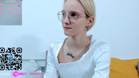 Snapshot of maydaguy chatting on 01.06.25 Megan online show from 01.06.25