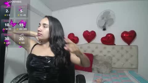 Snapshot of maylin_horny19 chatting on 10.11.25 Maylin online show from 10.11.25