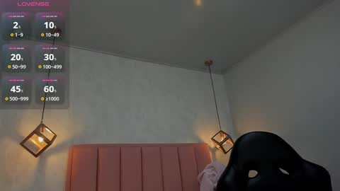 Snapshot of mayroberts chatting on 02.04.25 MAY online show from 02.04.25