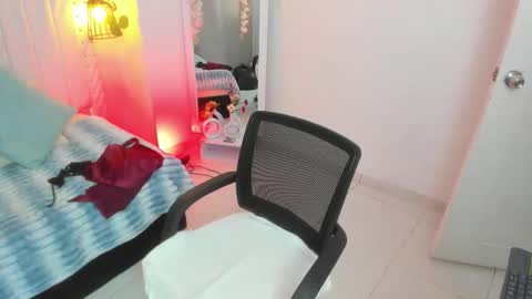 Mayu KIm online show from 10.27.25