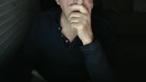 Snapshot of mbeastie chatting on 12.10.24 Beastie online show from 12.10.24