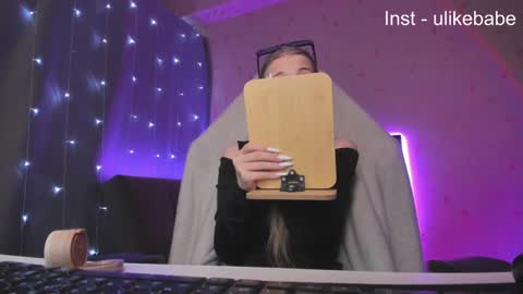 Anna online show from 12.01.24