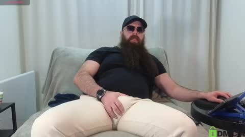 Snapshot of meaty_roll chatting on 02.19.25 Meaty Roll online show from 02.19.25