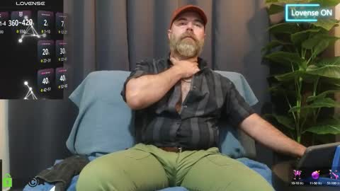 Snapshot of meaty_roll chatting on 09.16.25 Meaty Roll online show from 09.16.25