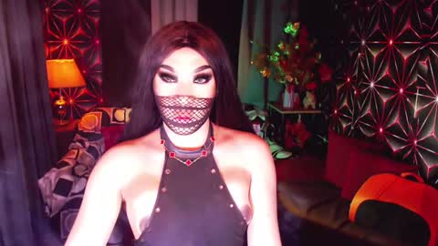 Snapshot of medusaprey chatting on 03.10.25 THE QUEEN ALPHA   Queen Medusa Prey online show from 03.10.25