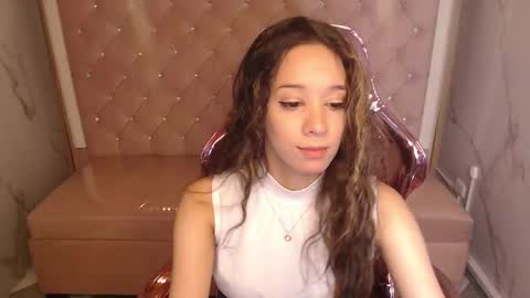 megan_collins_b online show from 10.04.25