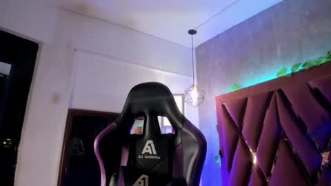    online show from 01.30.25