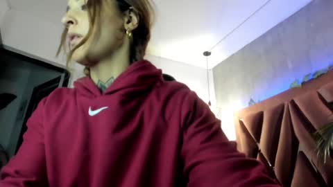    online show from 02.02.25