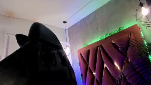    online show from 02.05.25