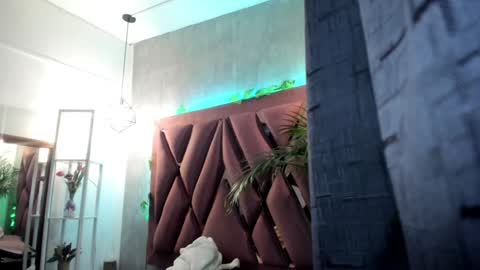    online show from 02.08.25