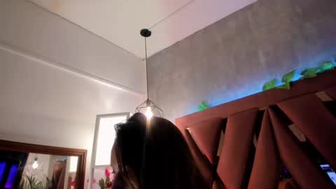    online show from 03.06.25