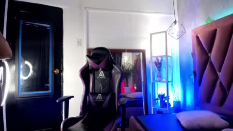    online show from 03.08.25