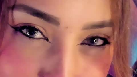    online show from 03.08.25