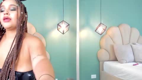 Snapshot of megan_velour chatting on 10.30.25 Megan online show from 10.30.25