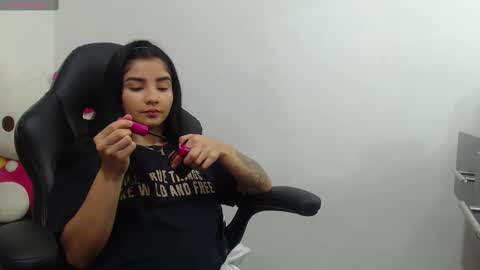 Snapshot of meganfox2244397 chatting on 02.11.25 meganfox online show from 02.11.25