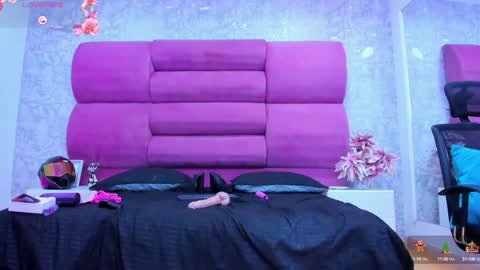 Snapshot of meganfoxxi_ chatting on 12.10.24 MeganFOXXI online show from 12.10.24